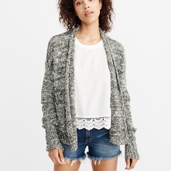 NWT Abercrombie Marled Cardigan Sweater XS - Picture 2 of 3